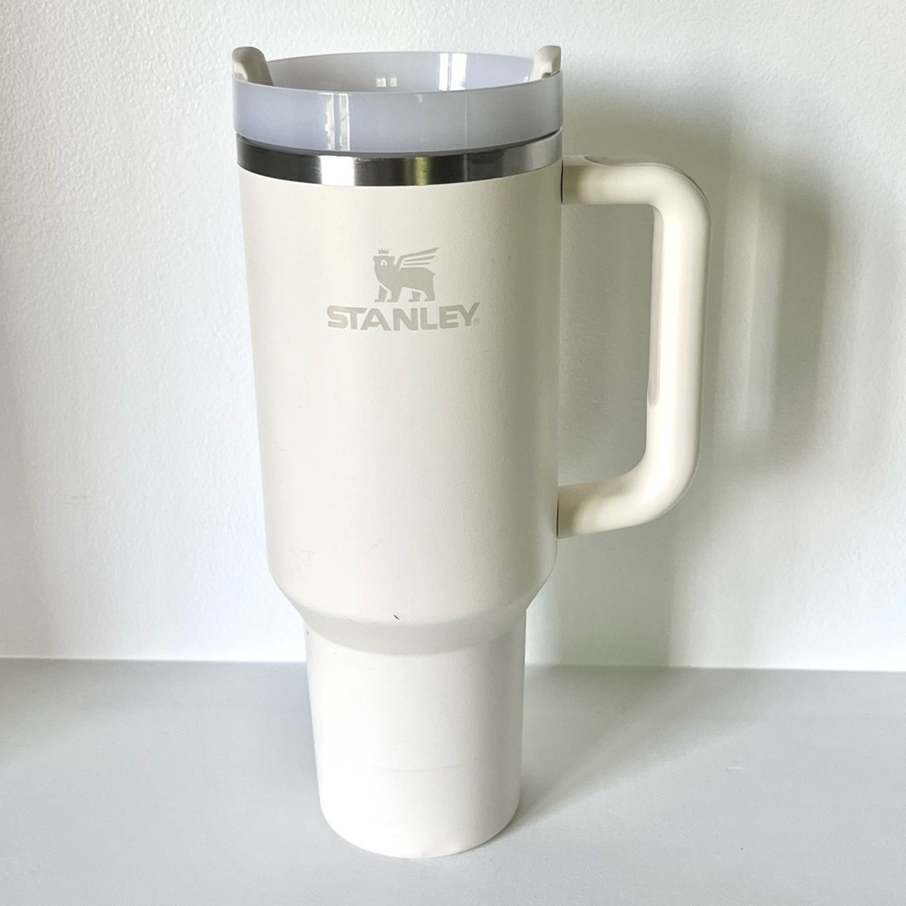 Stanley 40oz Quencher H2.0 Flowstate Tumbler - Cream